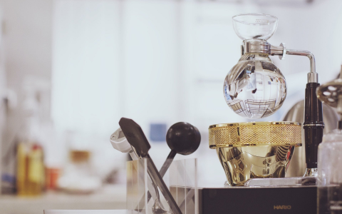 100寸电视机哪个品牌好？最建议买的100寸三款电视 100寸电视机哪个品牌好2024