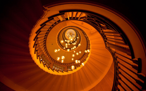 别看嘴上都说不敢买房，实际上却在默默地买房！