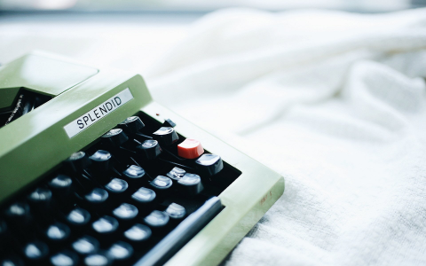 阳台晾衣架哪种最实用？要兼顾承重和防锈功能吗？看完再买不踩坑！